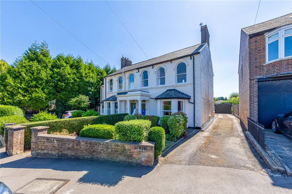 Cravells Road, Harpenden, Hertfordshire 3 bed semidetached house £