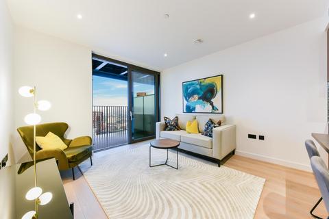 2 bedroom flat to rent - The Modern, Embassy Gardens, London, SW11