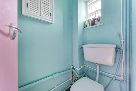 12 Barnard Road, Leigh-on-sea, SS9 3PH
