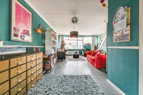 12 Barnard Road, Leigh-on-sea, SS9 3PH