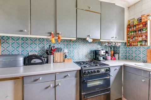 12 Barnard Road, Leigh-on-sea, SS9 3PH