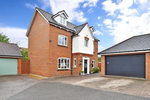 5 bedroom detached house for sale - Oldfield Drive, Wouldham, Rochester, Kent