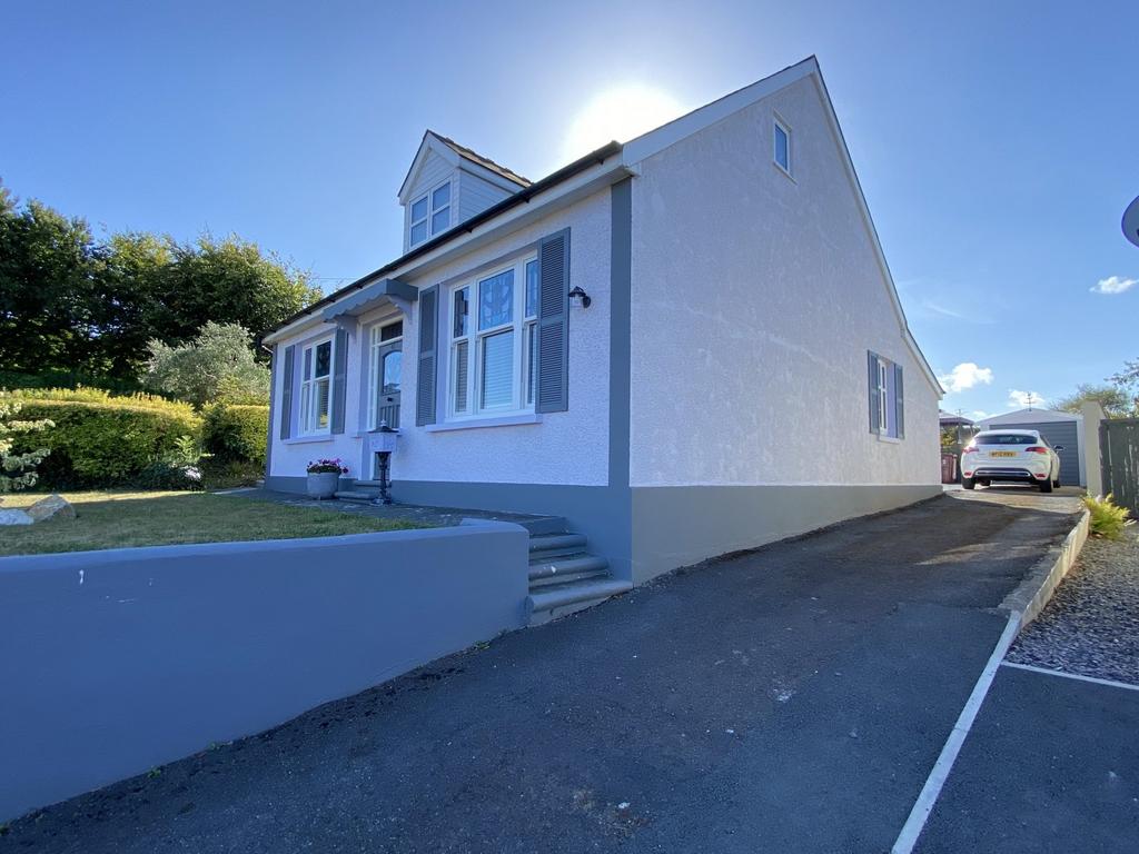 Steynton Road, Milford Haven, Pembrokeshire, SA73 3 bed detached house