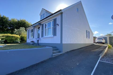 3 bedroom detached house for sale, Steynton Road, Milford Haven, Pembrokeshire, SA73