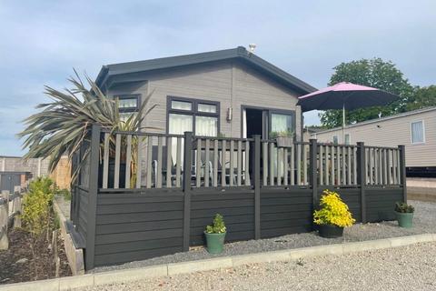 2 bedroom lodge for sale - PS-Rother Valley Caravan and Camping Park, Northiam, East Sussex
