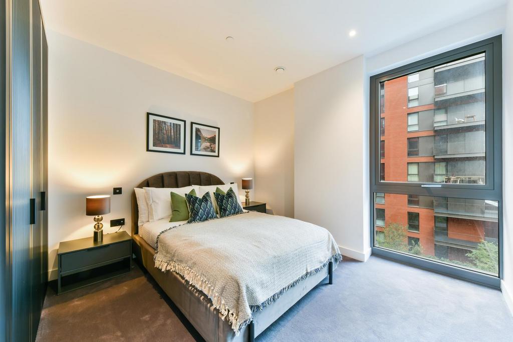 Apartment in London - View 5