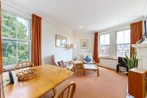 17 Chapter Chambers, London, SW1P 4NR
