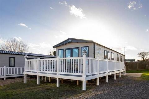 2 bedroom static caravan for sale, Fen Lane, Colchester Essex