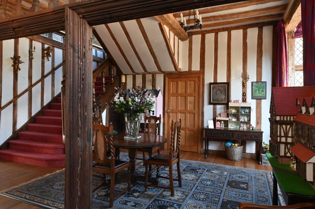 Ballingdon Hill, Sudbury CO10 11 bed detached house for sale £3,500,000