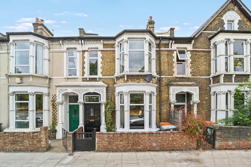 Woodford Road, London E7 3 bed terraced house for sale £750,000