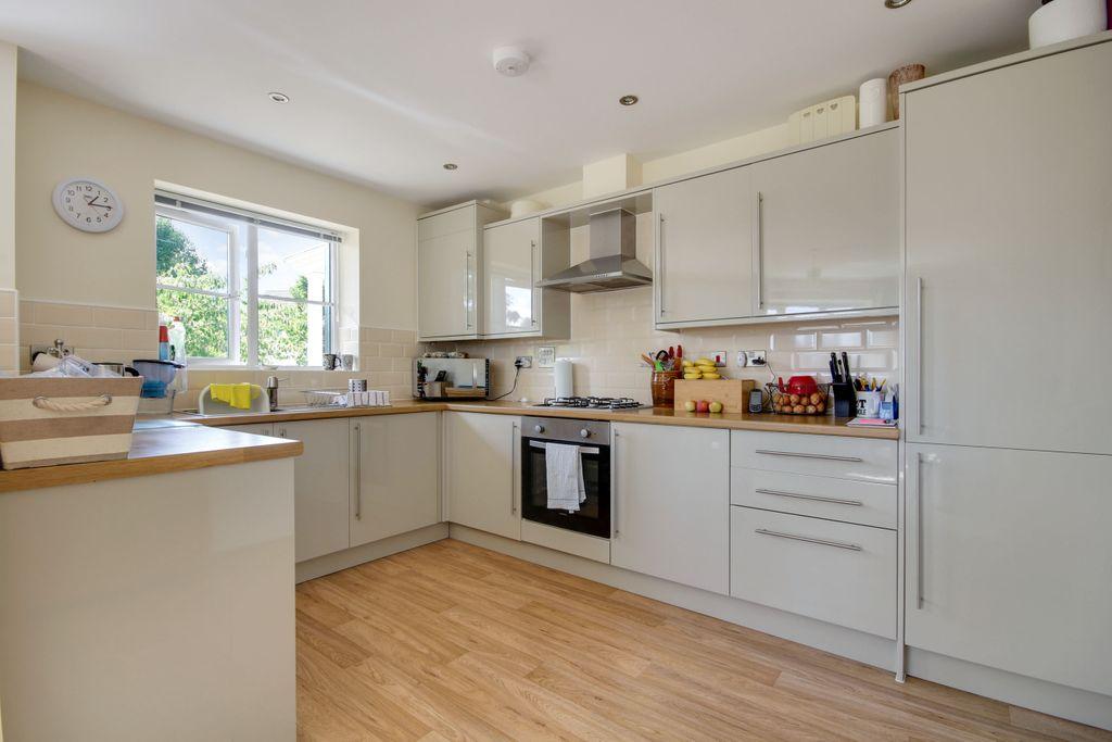 Watkins Way, Bideford EX39 4FN 2 bed ground floor flat £175,000