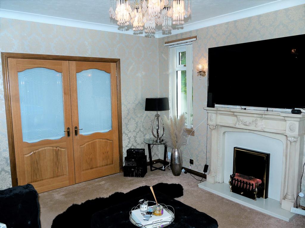 Coltness Road, Wishaw, Lanarkshire, ML2 3 bed detached house £350,000