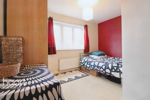 4 bedroom terraced house for sale, Grants Yard, Burton-On-Trent