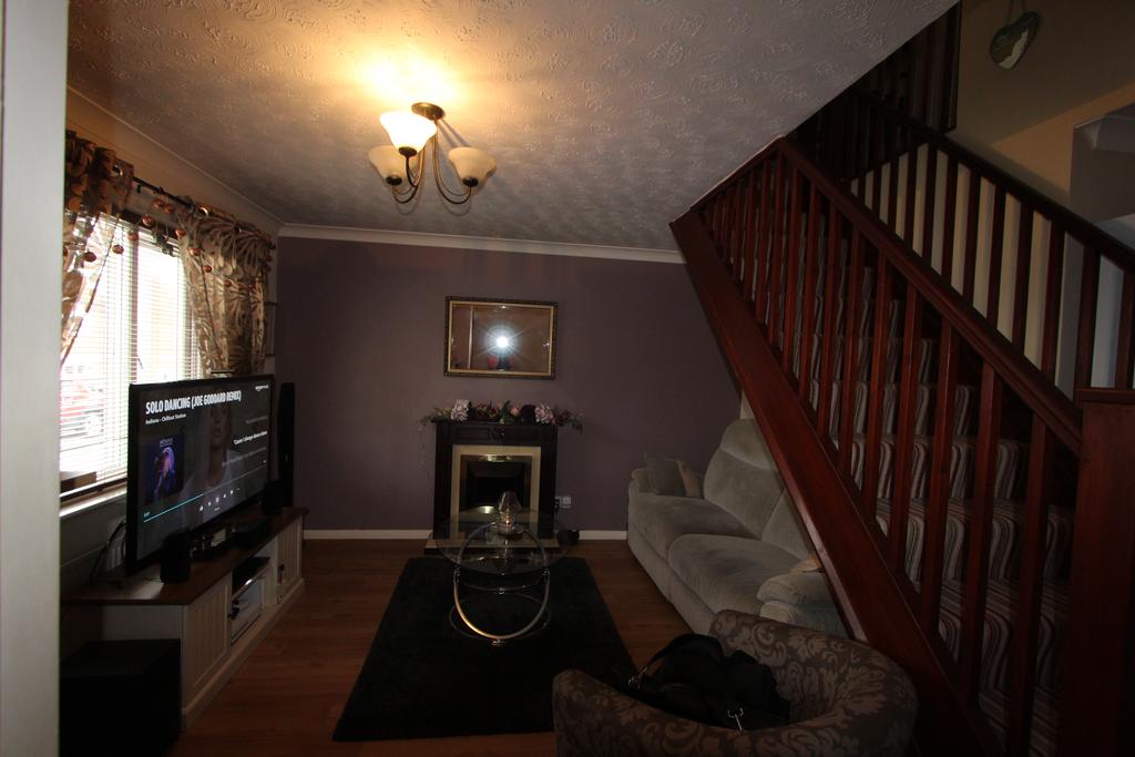 Stanstead Road, Halstead CO9 3 bed semidetached house £1,050 pcm (£