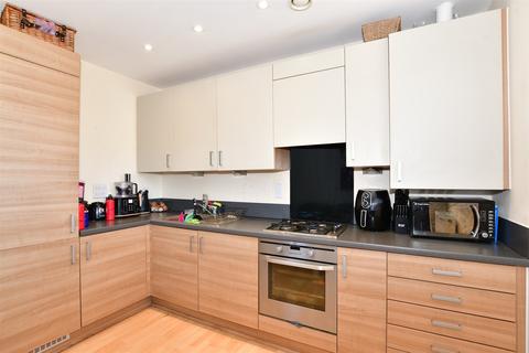 48 Lister Drive, Northfleet, Gravesend, DA11 8FF