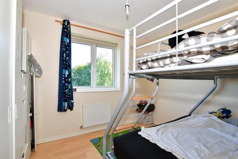 48 Lister Drive, Northfleet, Gravesend, DA11 8FF