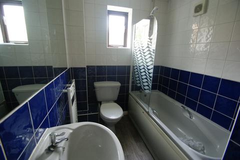 2 bedroom flat to rent, Penny Hill, Collingbourne, SN8
