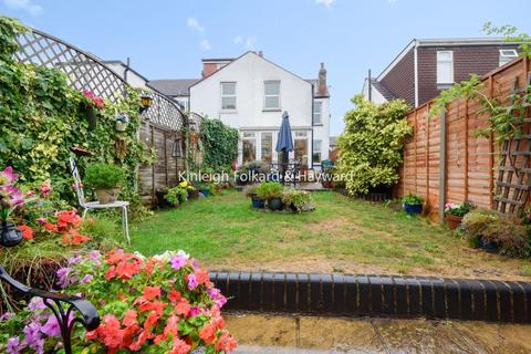 58 White Horse Hill, Chislehurst, BR7 6DJ