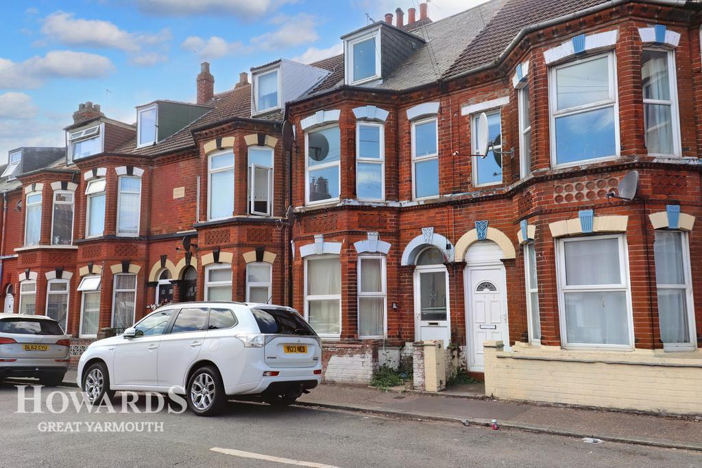 Nelson Road Central, Great Yarmouth 5 bed terraced house for sale £