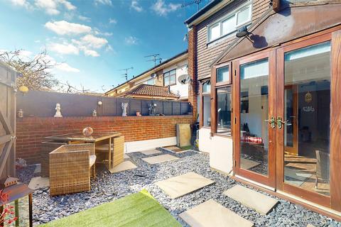11 Bodiam Close, Pitsea, Basildon, SS13 3RA
