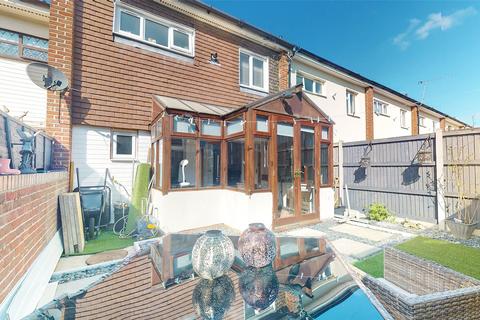 11 Bodiam Close, Pitsea, Basildon, SS13 3RA