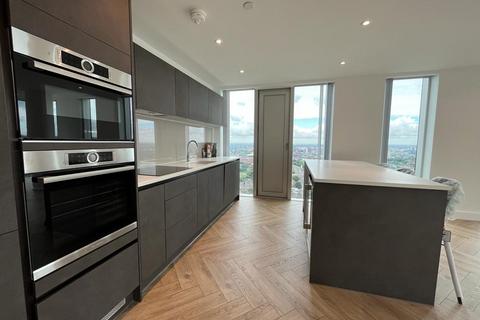 2 bedroom flat to rent, Elizabeth Tower, Silvercroft Street, Manchester, M15 4ZD