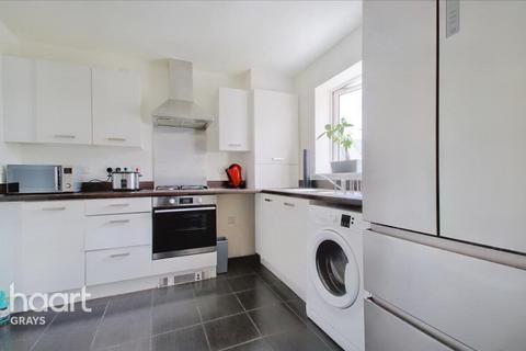 4 bedroom link detached house to rent, Heathland Way, Grays