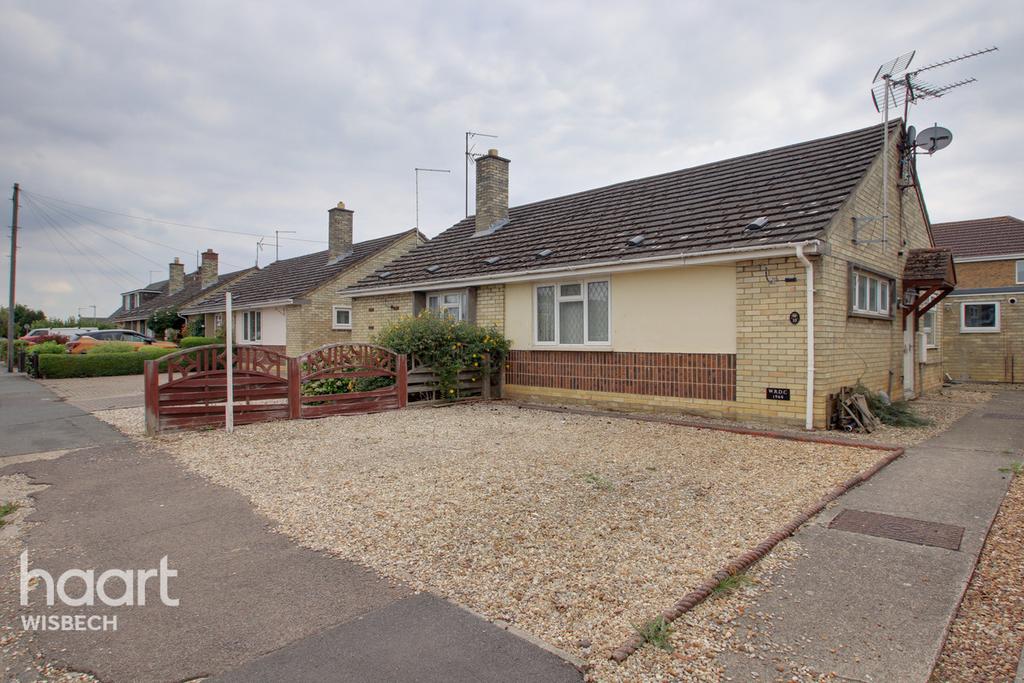 Woodgate Road, Leverington 1 bed bungalow £150,000