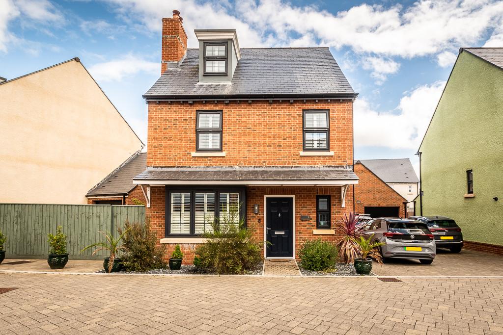 Seabrook Orchards 4 bed detached house £595,000