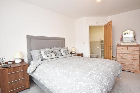 10 Thomas Drive, Killinghall, Harrogate, HG3 2FA