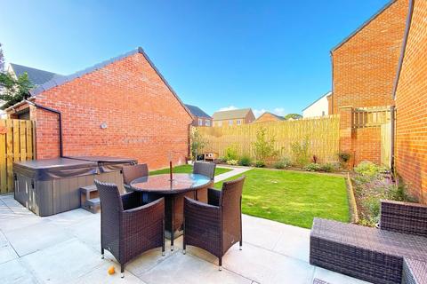10 Thomas Drive, Killinghall, Harrogate, HG3 2FA