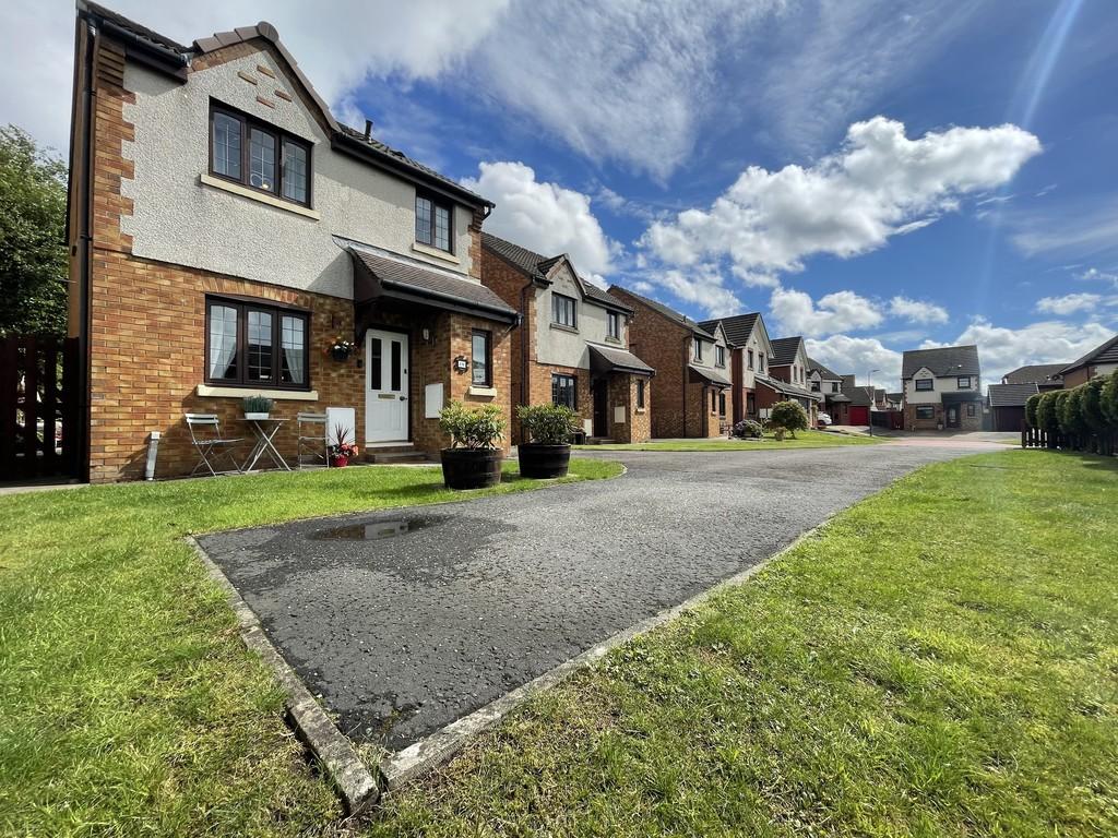 Hope Park Gardens, Bathgate 3 bed detached house £239,000