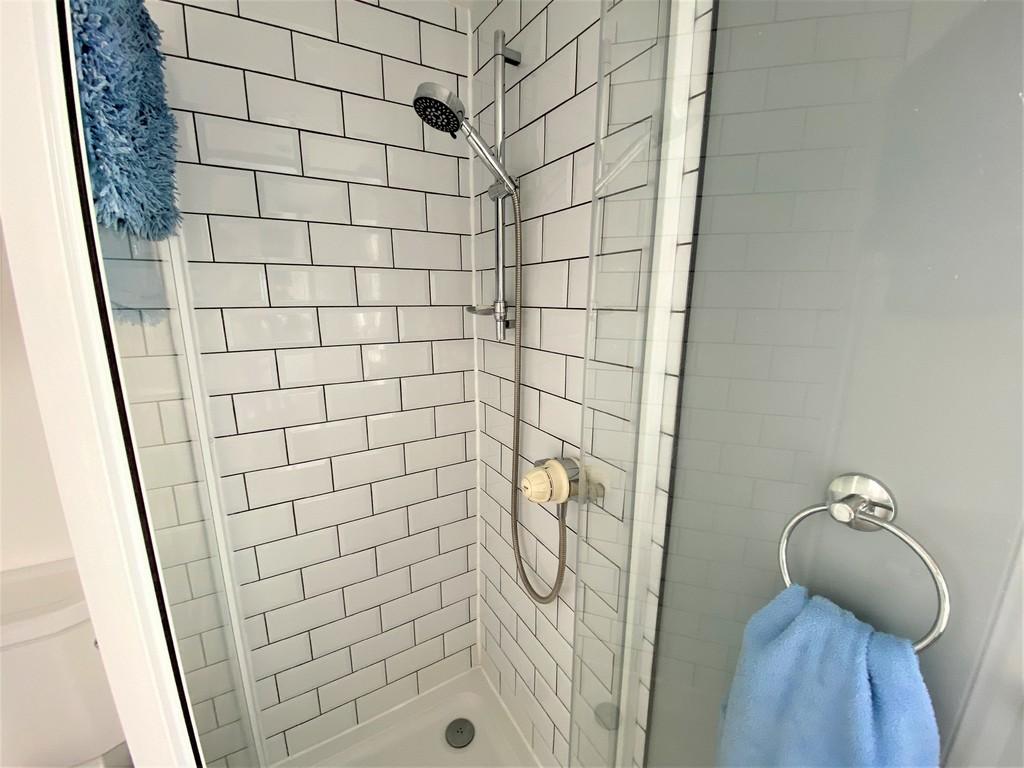 Shower enclosure