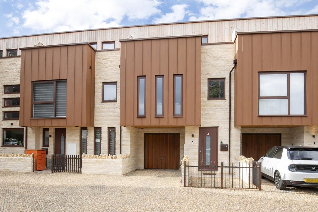 Castleton Villas, Charlton Kings... 4 bed terraced house £3,000 pcm