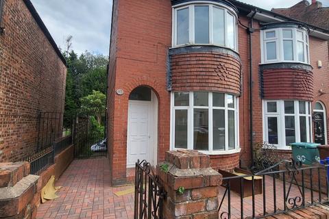 3 bedroom semi-detached house for sale - Cleveland Road, Crumpsall