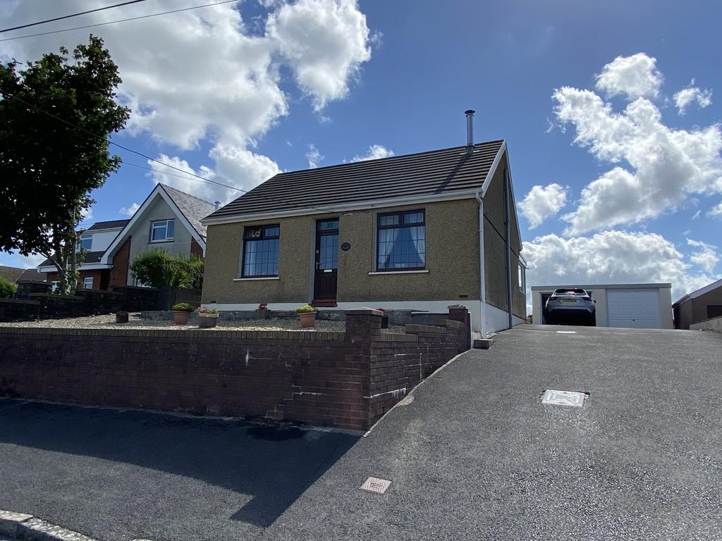 Lletty Road, Upper Tumble 2 bed detached bungalow £299,950
