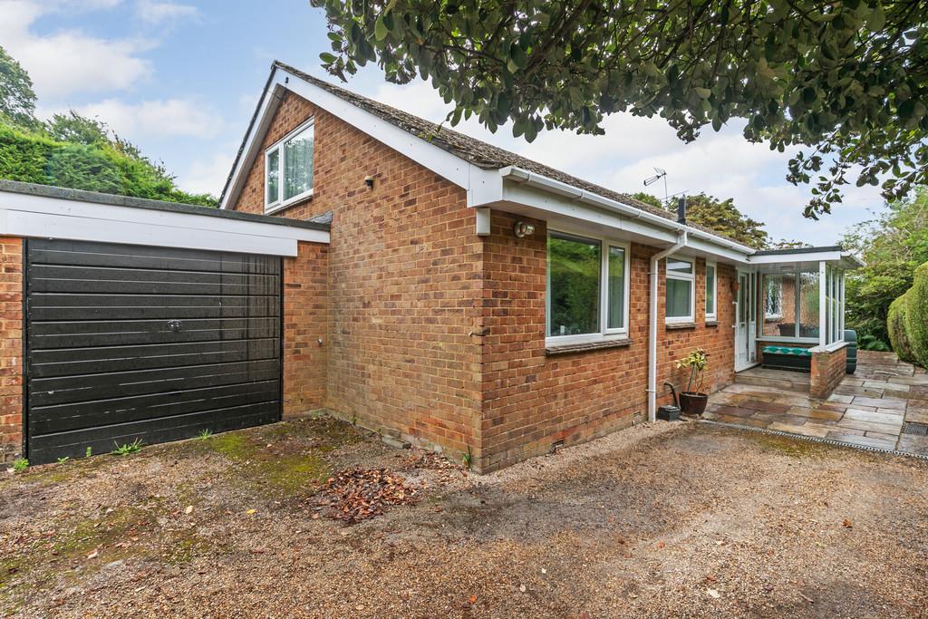 Uplands Road, Winchester, SO22 3 bed detached bungalow for sale £850,000