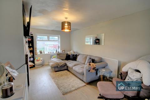 10 Chestnut Crescent, Nuneaton, CV10 9BE
