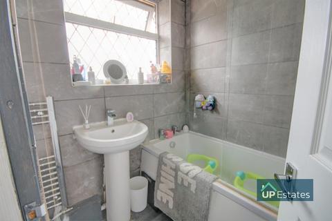 10 Chestnut Crescent, Nuneaton, CV10 9BE