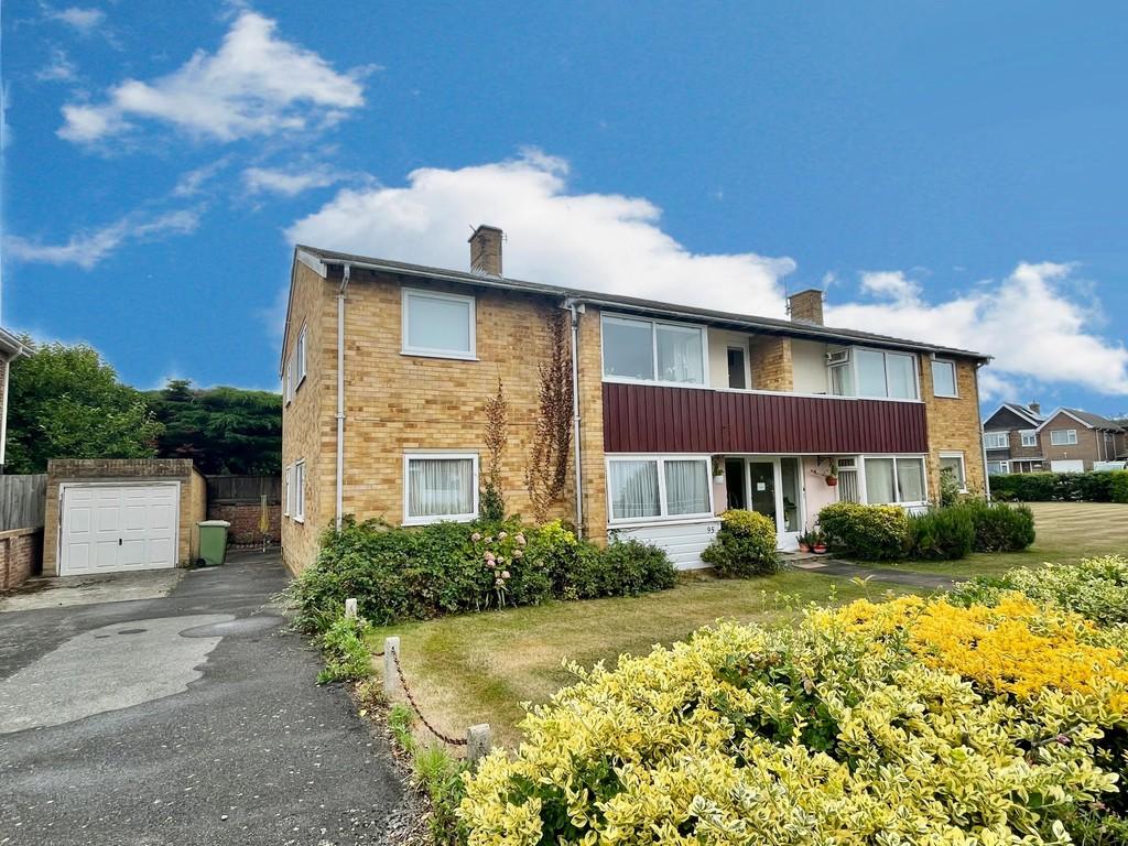 St. Marys Close, Littlehampton 2 bed flat for sale £270,000