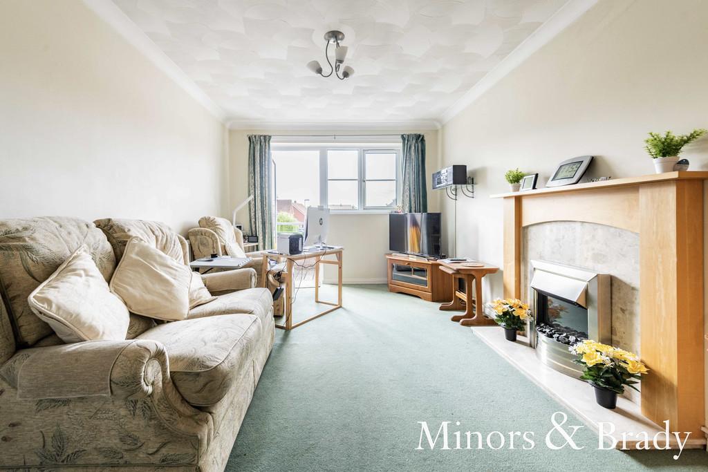St. Margarets Gardens, Hoveton 3 bed flat £180,000