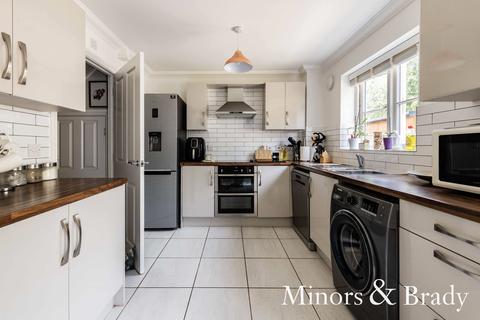 5 Canary Close, Hockering, Dereham, NR20 3FA