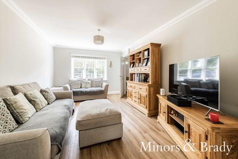 5 Canary Close, Hockering, Dereham, NR20 3FA