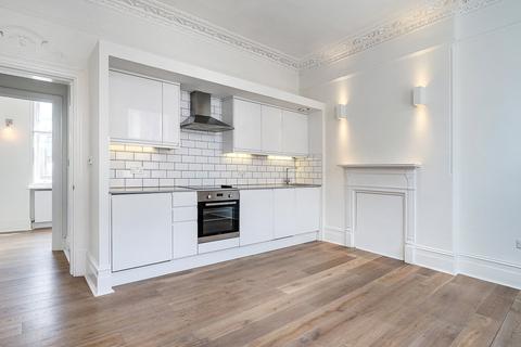 2 bedroom apartment to rent - Shaftesbury Avenue, London, W1D