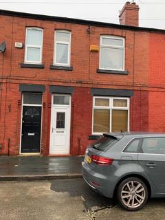 3 bedroom terraced house to rent, Edgeworth Drive, Manchester