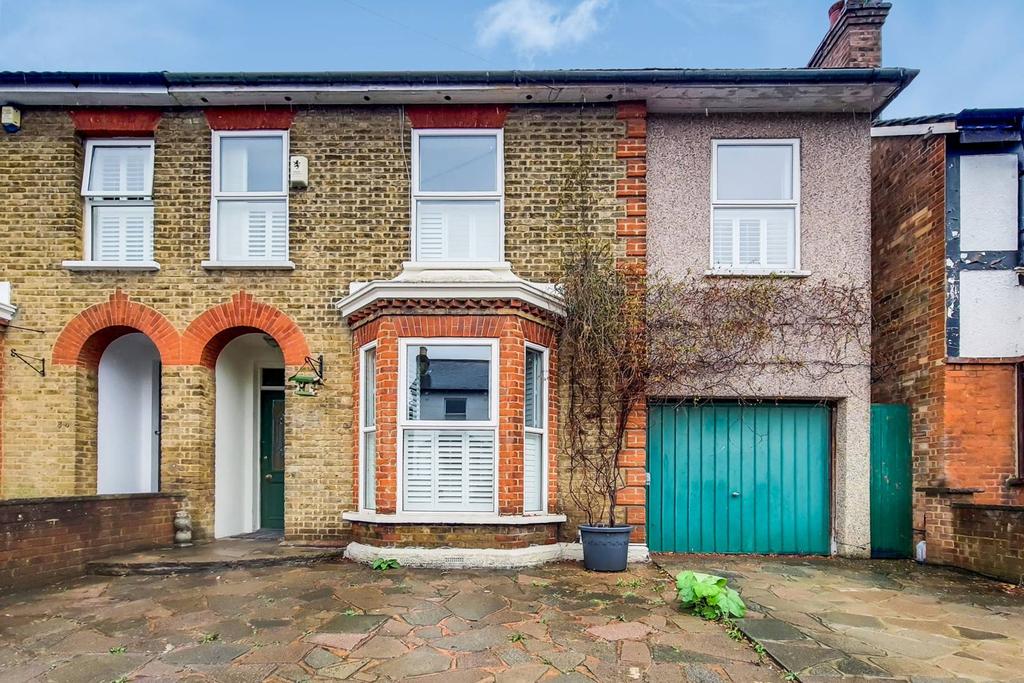 Clifton Road, Wallington, SM6 4 bed terraced house £3,200 pcm (£738 pw)
