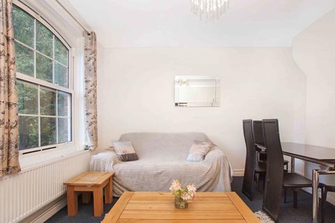 2 bedroom flat for sale, Martin House, Falmouth Road, London, SE1