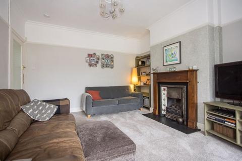 32 Baron Road, Penarth, CF64 3UE