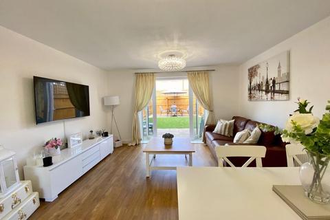 13 Siddeley Road, Crayford, Dartford, DA1 4FX