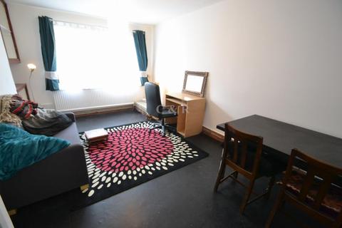 1 bedroom apartment to rent, Hunmaby Avenue, Hulme, Manchester, M15 5FF